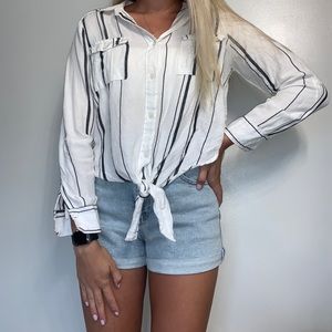 White and grey button up - size M